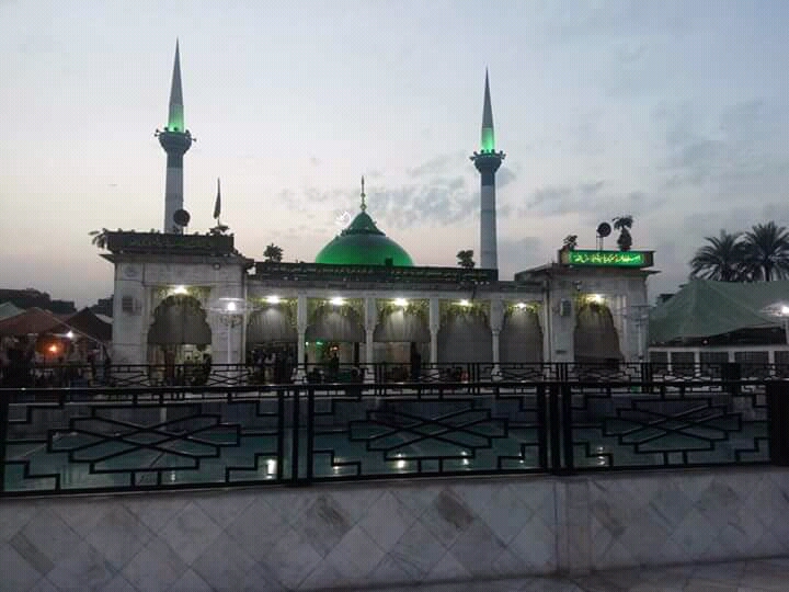 Data Darbar Sufi shrine in Lahore, Pakistan